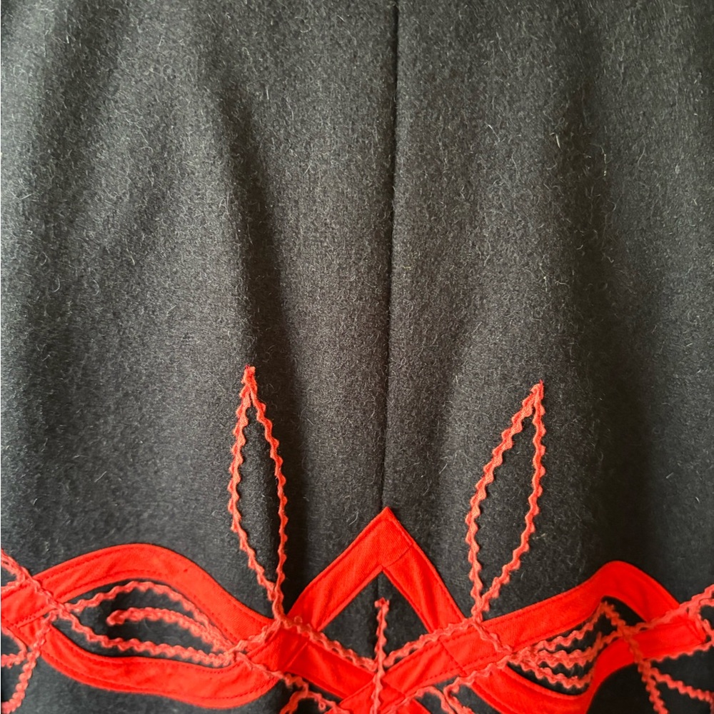 Vintage Cape - Picture 6 of 11